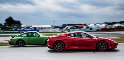 Auto Padborg Ferrari vs Porsche